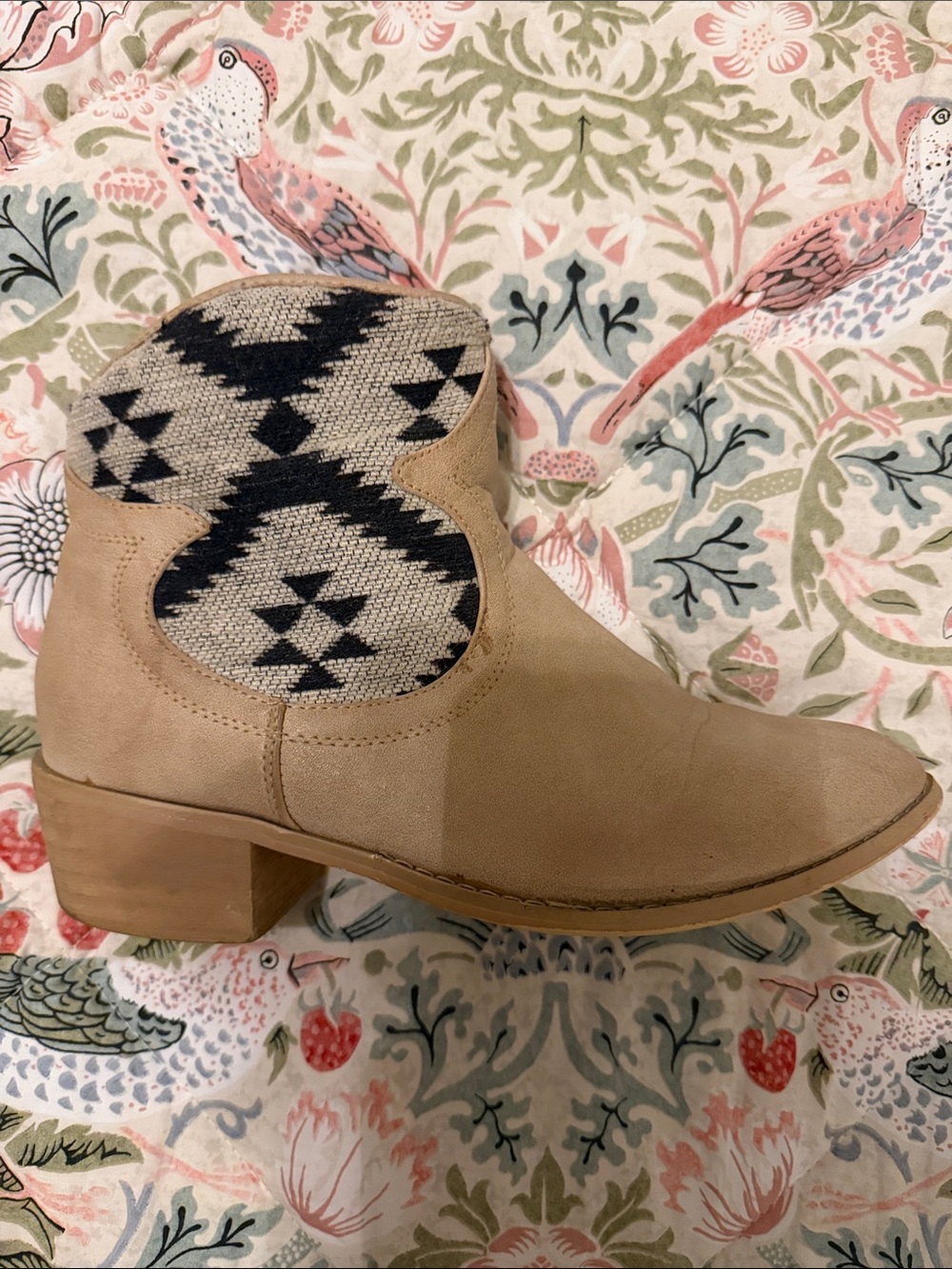 Beige Suede Western-Style Ankle Boots with Patterned Knit Collar